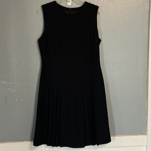 Black Crepe Pleated Sleeveless Dress Sz 12
